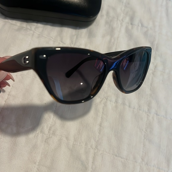 Coach Polarized Black/Dark Tortoise Sunglasses - Picture 5 of 11